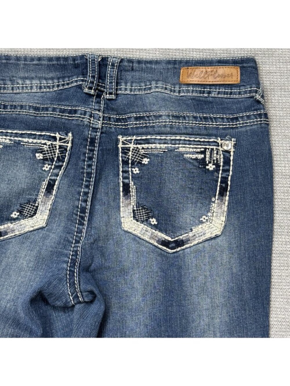 Wallflower Bootcut Jeans Womens Size 5 Luscious Curvy Fit Blue Denim Mid Rise - Picture 5 of 16